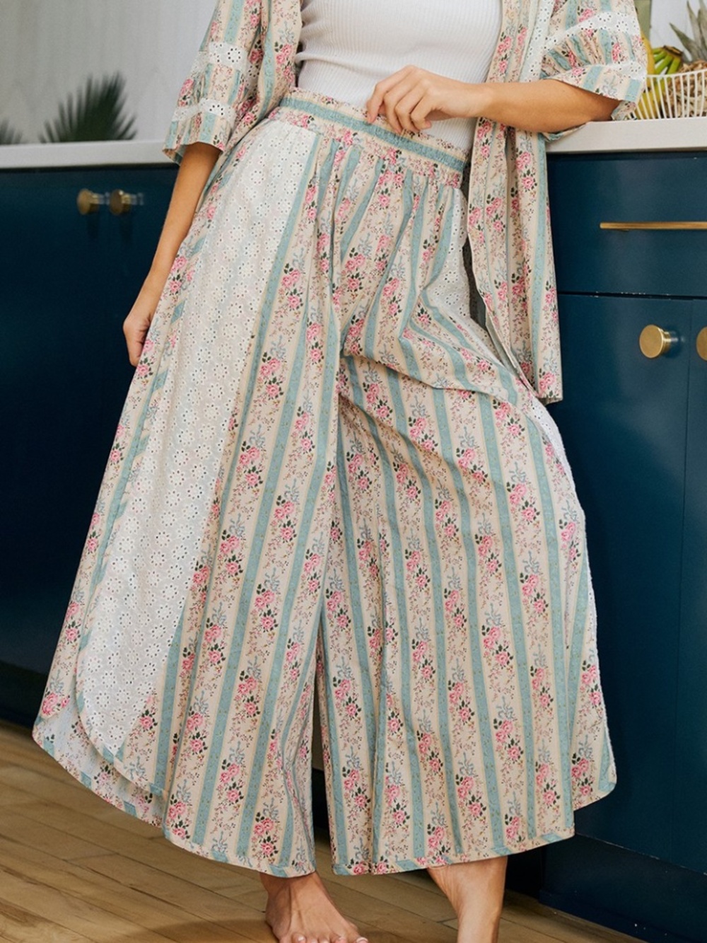 Bibi Floral Striped Print Eyelet Wide Leg Pants - Picture 7 of 12